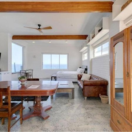 Upscale Cliffside Studio With Ocean Views North Bondi Sydney Exteriér fotografie